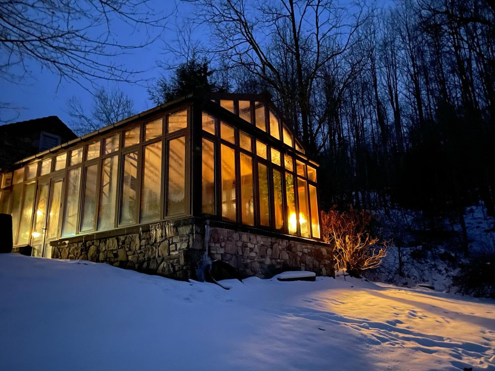 Oak Lodge Stahlstown Exterior photo